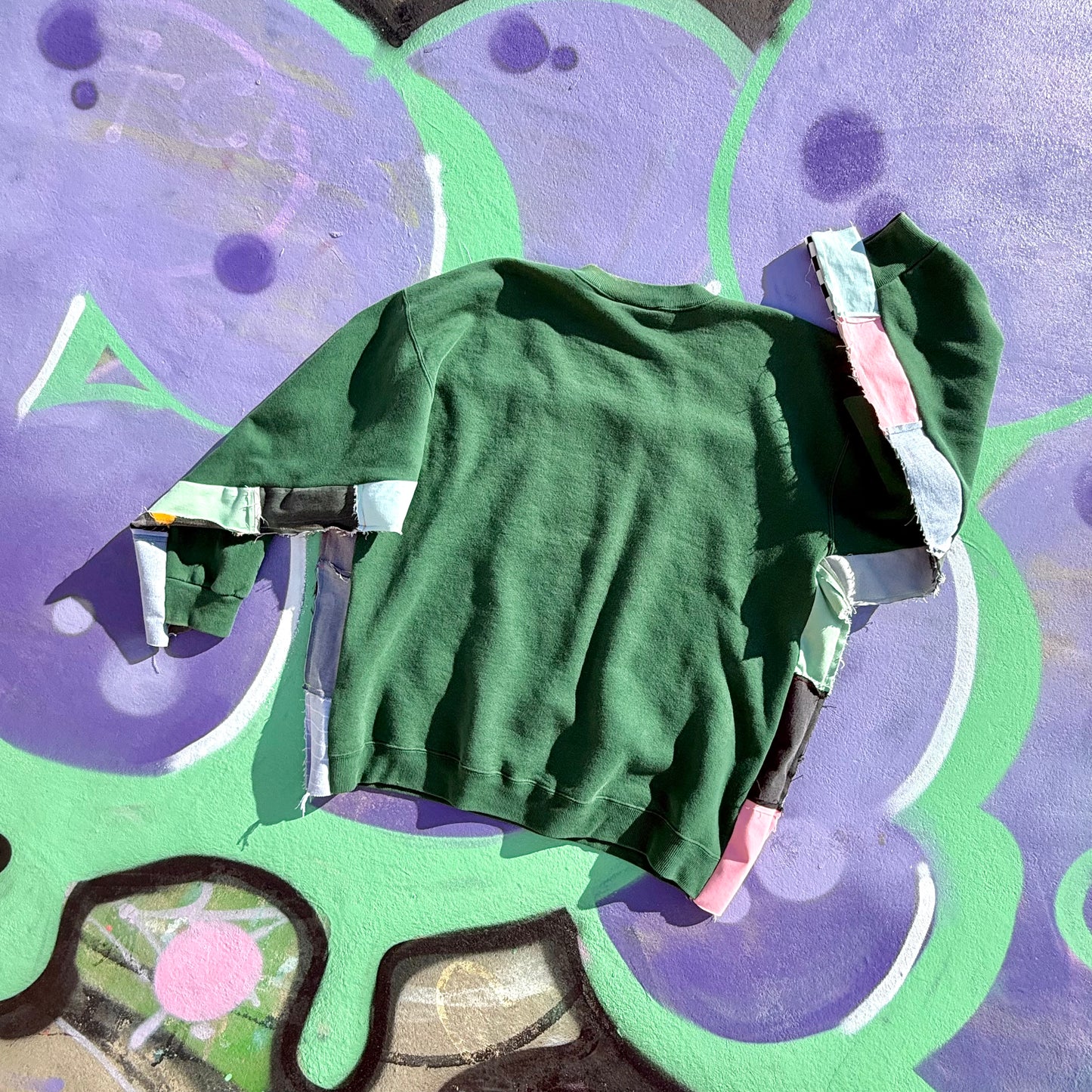 DECKED OUT — Sweatshirt Rework 4XL