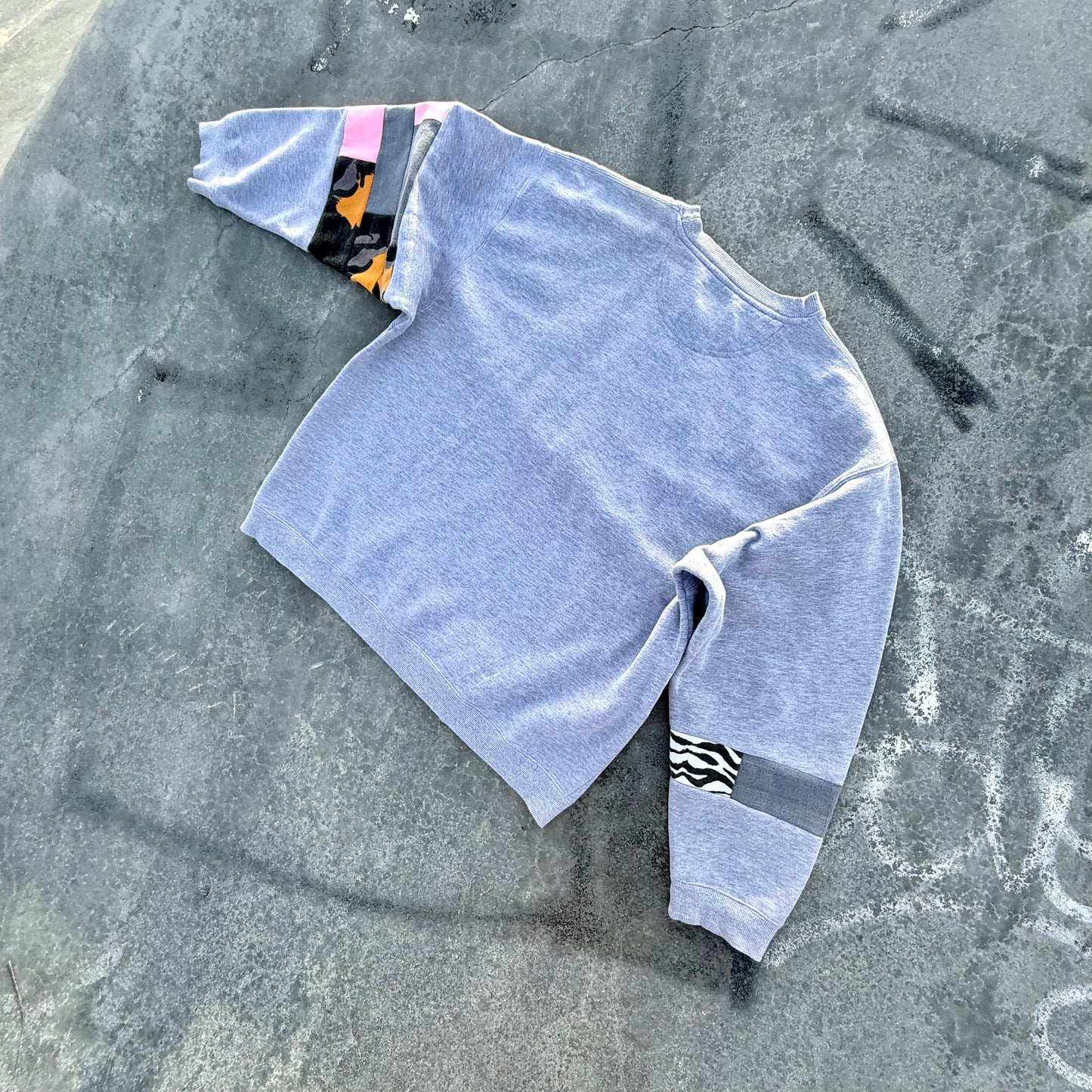 EASY PEASY — Sweatshirt Rework 2XL