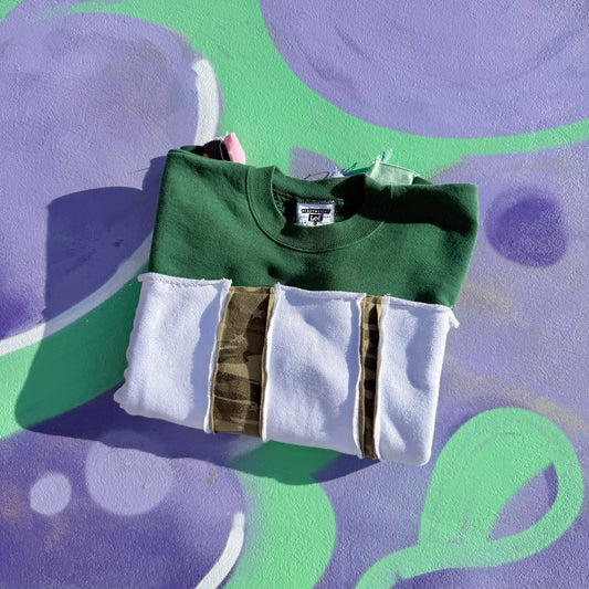 DECKED OUT — Sweatshirt Rework XL