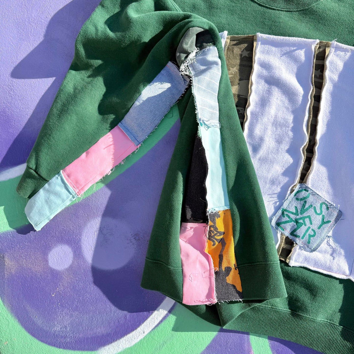 DECKED OUT — Sweatshirt Rework 4XL