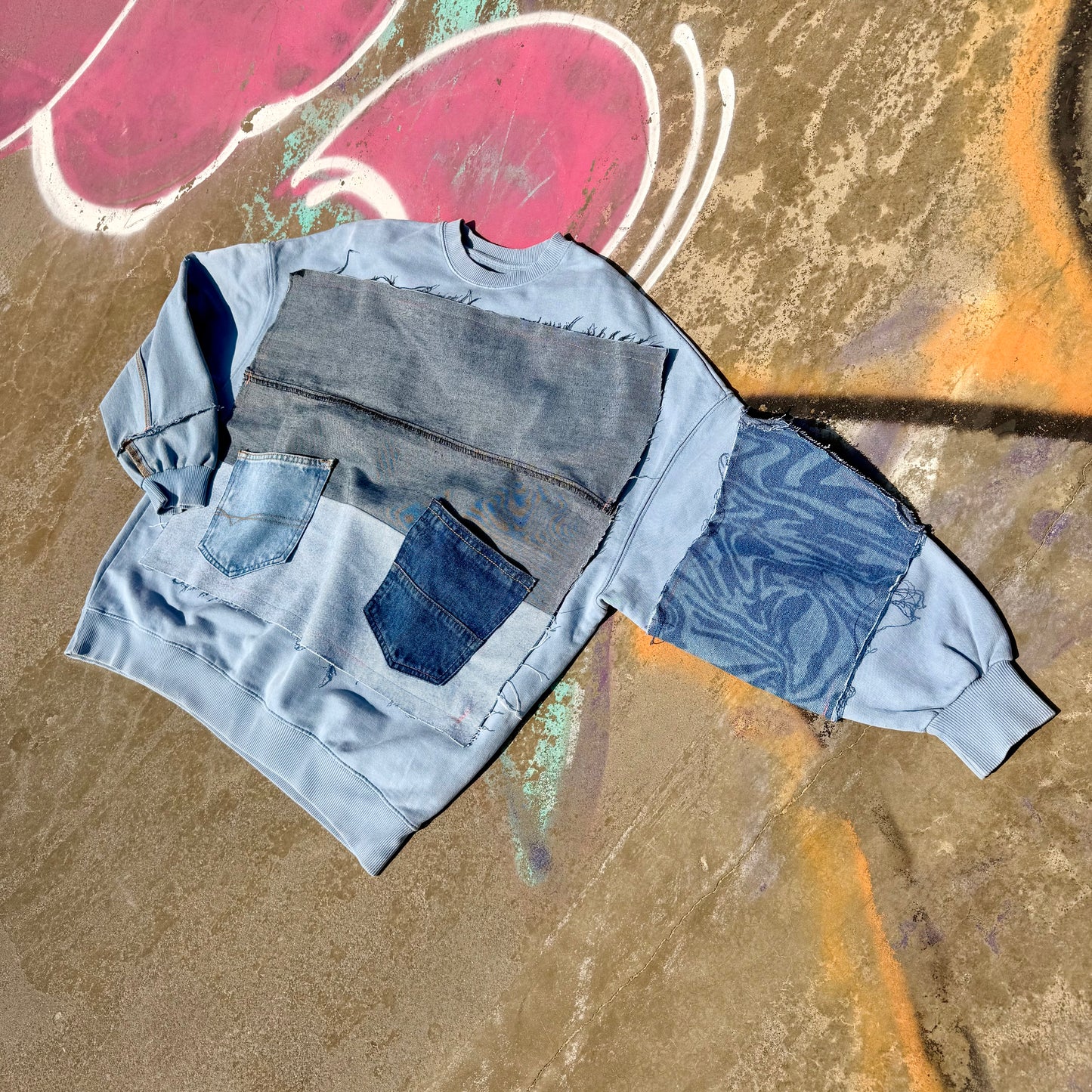 BADASS STITCH — Sweatshirt Rework M