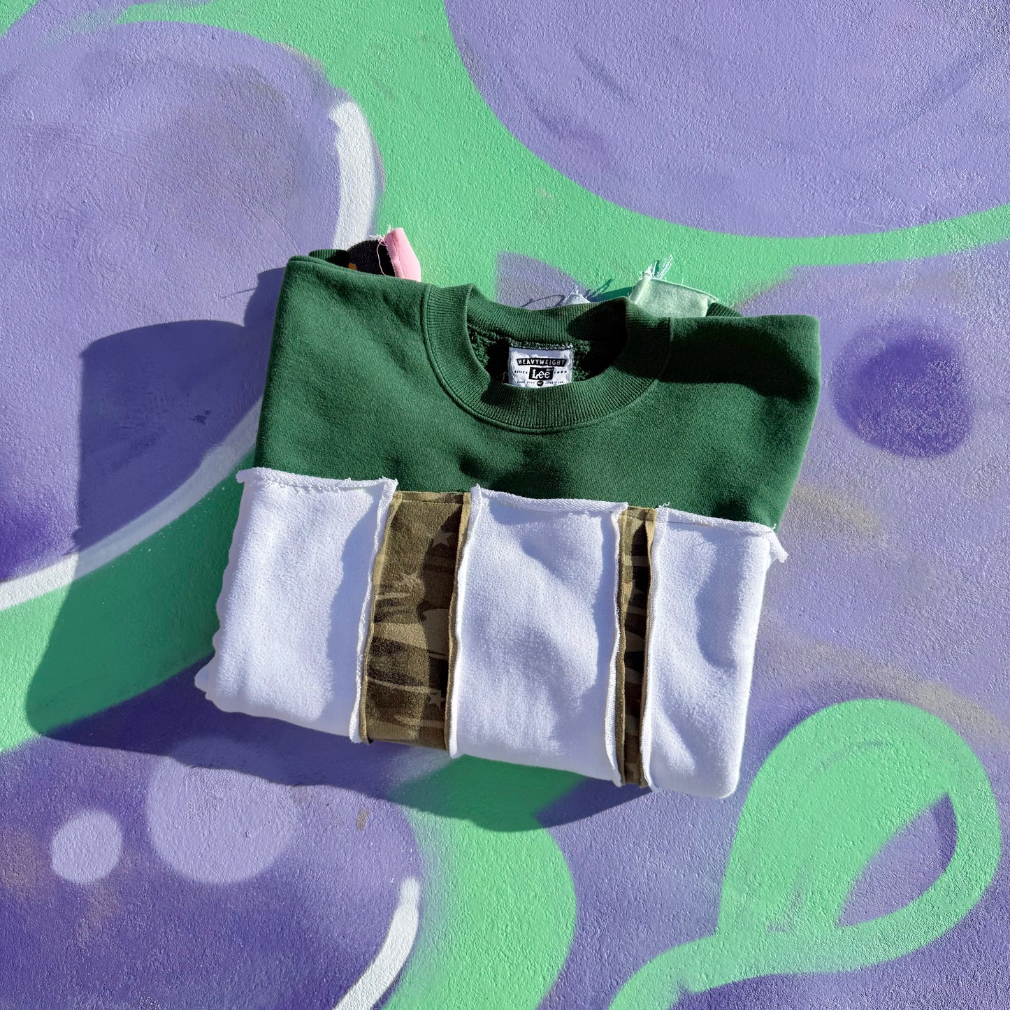 DECKED OUT — Sweatshirt Rework 4XL